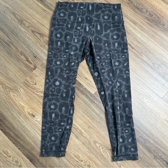 Lululemon Align High Rise Pant 25” Size 12 Leggings Leopard Black Ankle Nulu - Picture 1 of 8